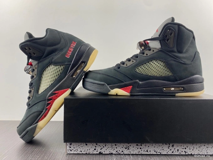 Retro Gore-Tex DR0092-001 Off-Noir Jordan 5 0410